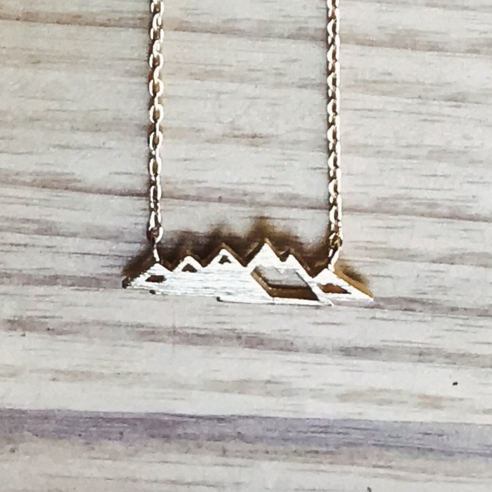 Mountain Necklace- Style On The Spot
